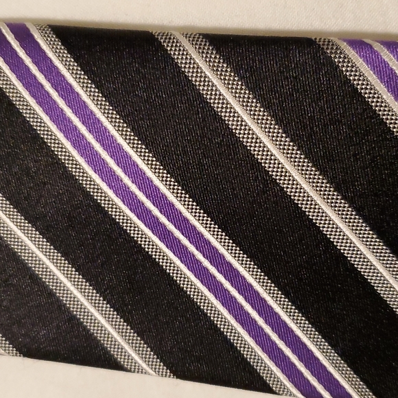 Men's silk Geoffrey Beene Black with purple and silver stripe tie - Picture 5 of 5
